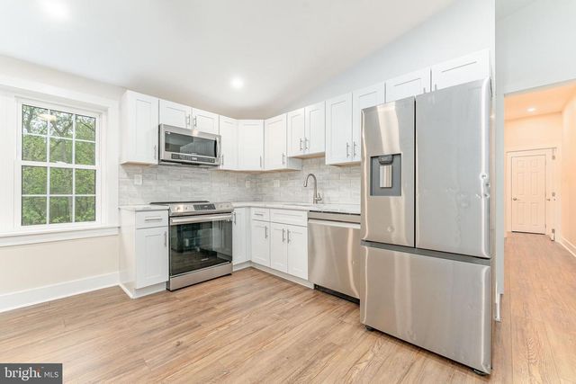 1821 W STRASBURG RD, West Chester, PA 19382