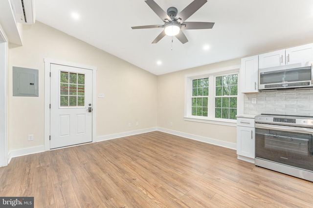 1821 W STRASBURG RD, West Chester, PA 19382