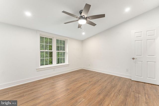 1821 W STRASBURG RD, West Chester, PA 19382