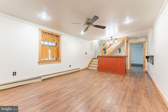 1821 W STRASBURG RD, West Chester, PA 19382