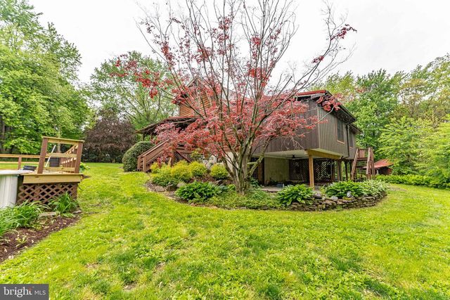 1821 W STRASBURG RD, West Chester, PA 19382