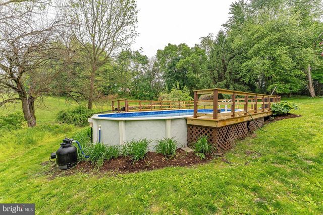 1821 W STRASBURG RD, West Chester, PA 19382