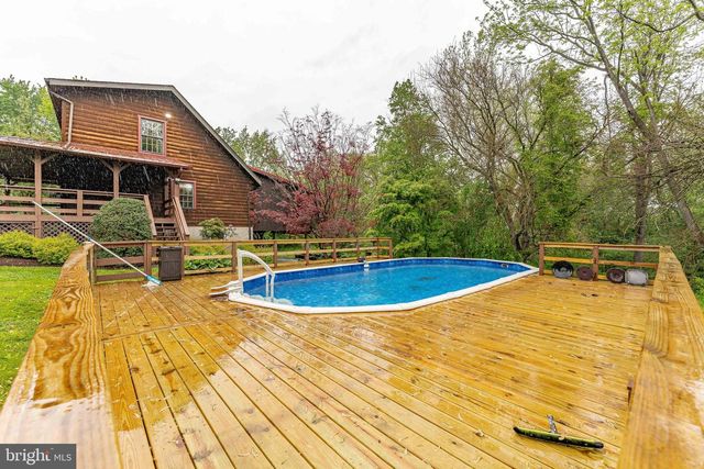 1821 W STRASBURG RD, West Chester, PA 19382