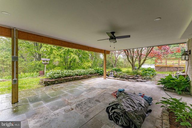 1821 W STRASBURG RD, West Chester, PA 19382