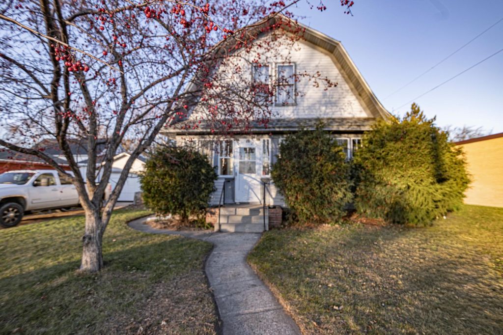 16 W Park Street, New York Mills, MN 56567