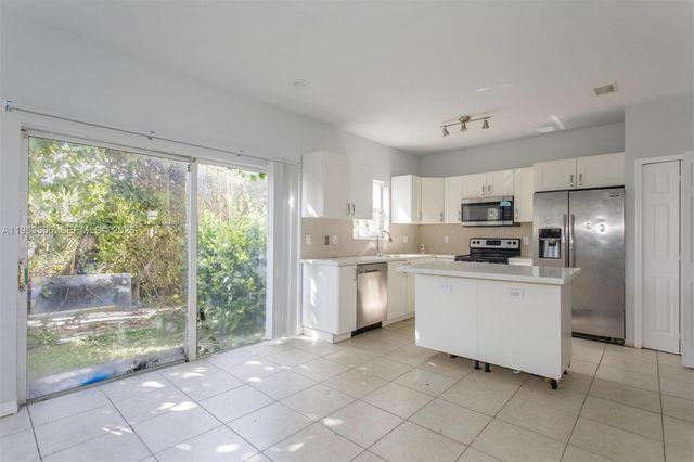 1518 SE 31 Court, Homestead, FL 33035