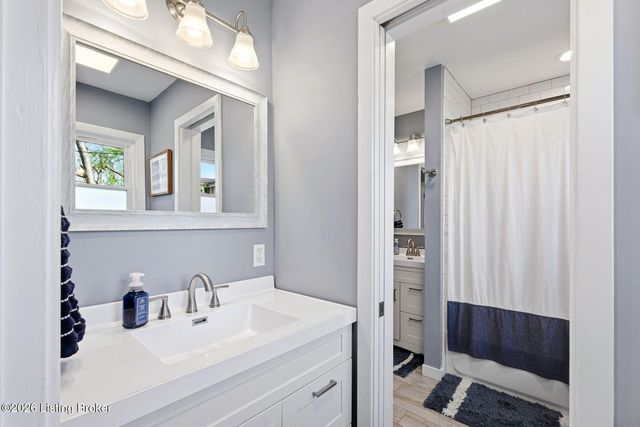 3716 Youngwood Rd, Louisville, KY 40218