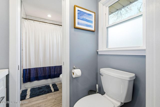 3716 Youngwood Rd, Louisville, KY 40218