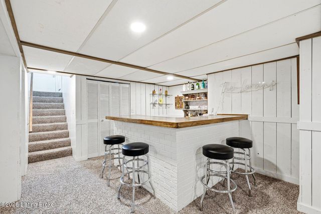 3716 Youngwood Rd, Louisville, KY 40218