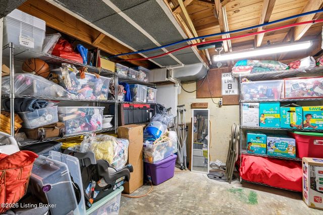 3716 Youngwood Rd, Louisville, KY 40218