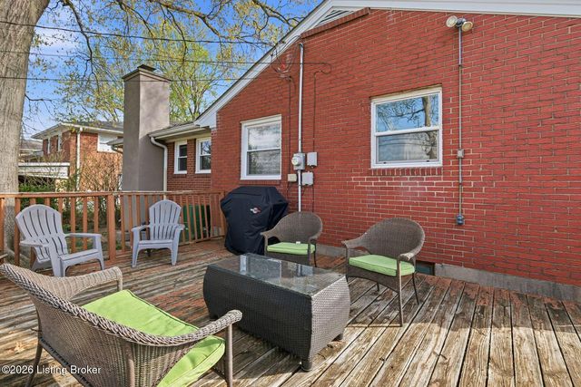 3716 Youngwood Rd, Louisville, KY 40218