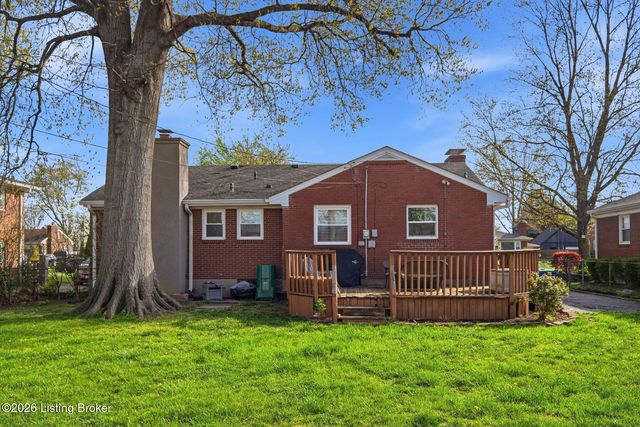 3716 Youngwood Rd, Louisville, KY 40218