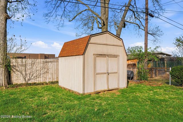 3716 Youngwood Rd, Louisville, KY 40218