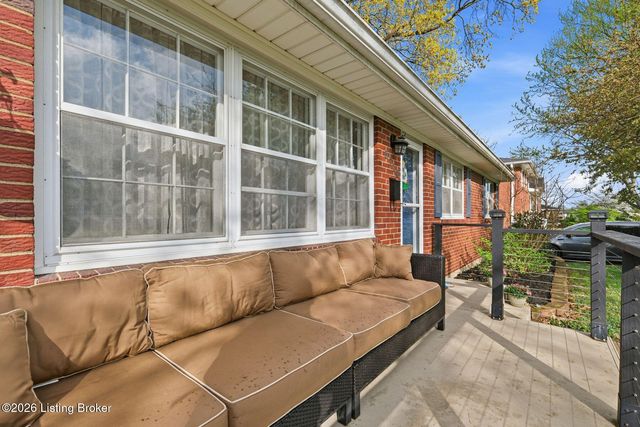 3716 Youngwood Rd, Louisville, KY 40218