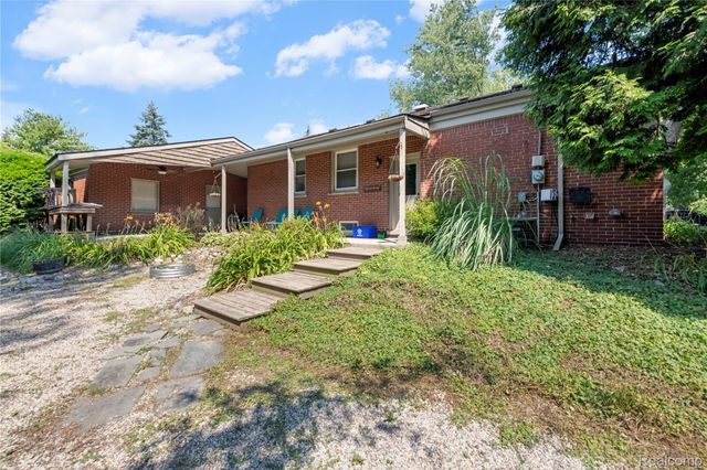 24530 HICKORY Drive, Grosse Ile Twp, MI 48138