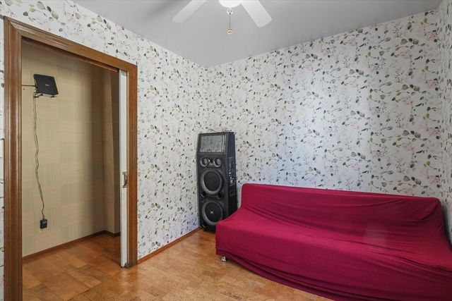 26 Groveland St, Lynn, MA 01902