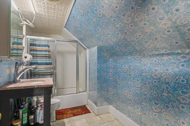 26 Groveland St, Lynn, MA 01902