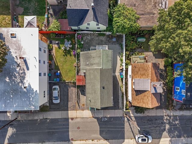 26 Groveland St, Lynn, MA 01902