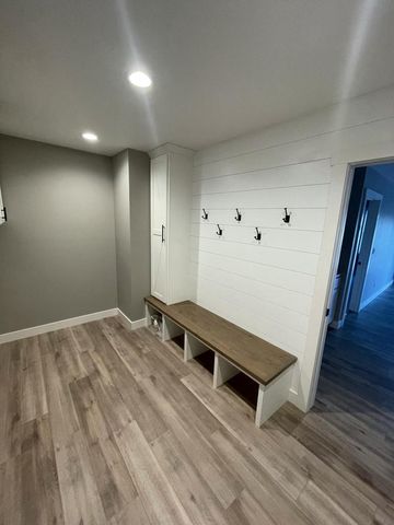 1927 Golden Gate WAY, Holmen, WI 54636