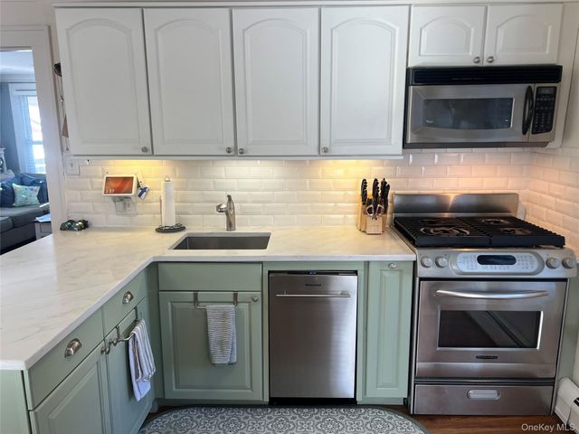 22 High Street, Garnerville, NY 10923