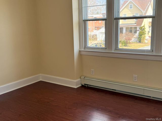 3016 154th Street, Flushing, NY 11354