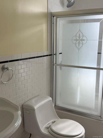 3016 154th Street, Flushing, NY 11354