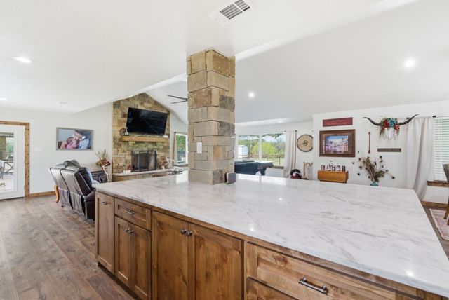 187 County Road 4195, Decatur, TX 76234