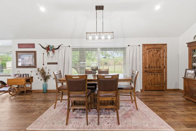 187 County Road 4195, Decatur, TX 76234