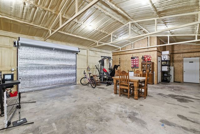 187 County Road 4195, Decatur, TX 76234
