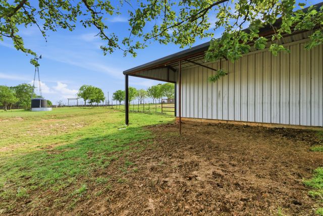 187 County Road 4195, Decatur, TX 76234