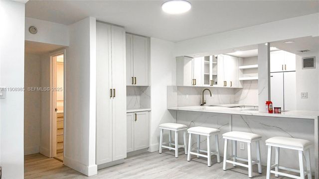 3140 S Ocean Dr 2403, Hallandale Beach, FL 33009