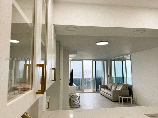 3140 S Ocean Dr 2403, Hallandale Beach, FL 33009