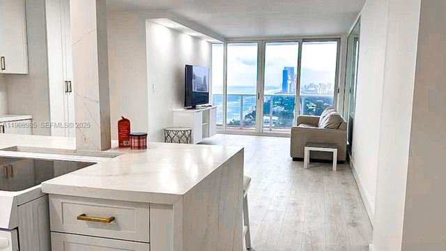 3140 S Ocean Dr 2403, Hallandale Beach, FL 33009