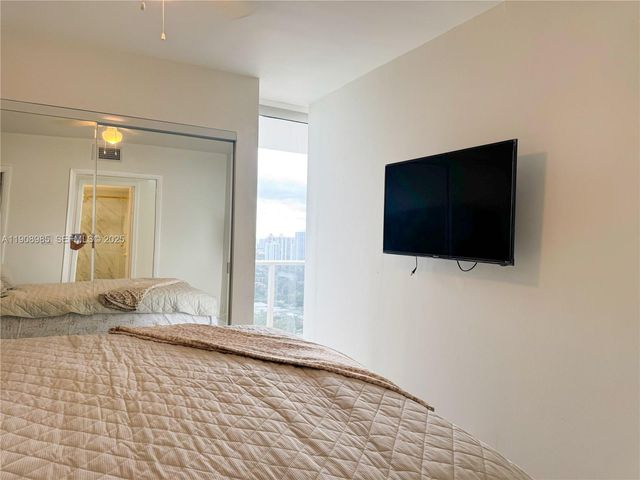 3140 S Ocean Dr 2403, Hallandale Beach, FL 33009