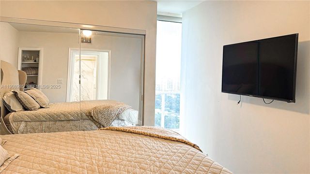 3140 S Ocean Dr 2403, Hallandale Beach, FL 33009