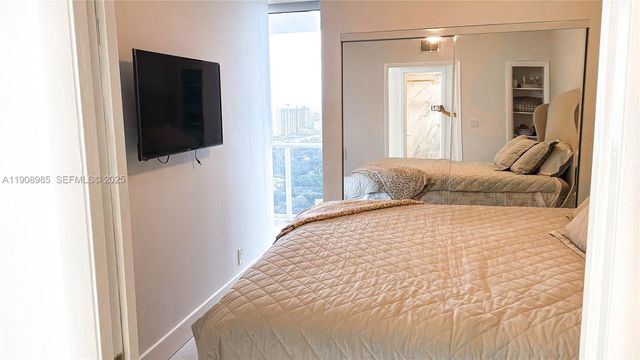 3140 S Ocean Dr 2403, Hallandale Beach, FL 33009