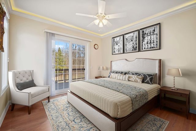 7 Preston Court, Lincolnshire, IL 60069