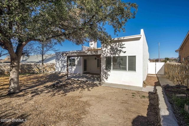 760 Indian Hollow Road, Las Cruces, NM 88011