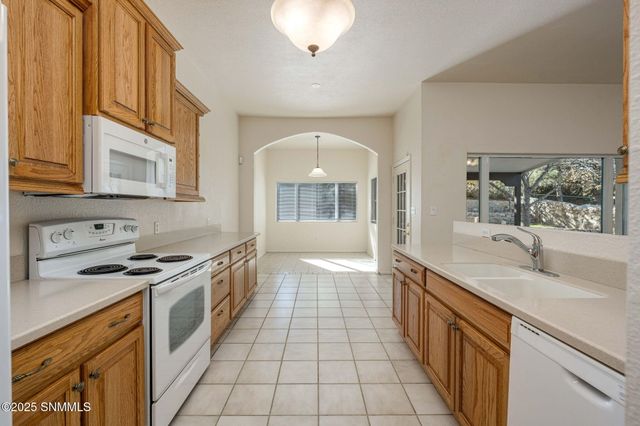 760 Indian Hollow Road, Las Cruces, NM 88011