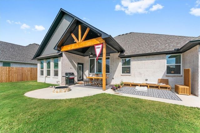 1805 Gaines Street, Pea Ridge, AR 72751