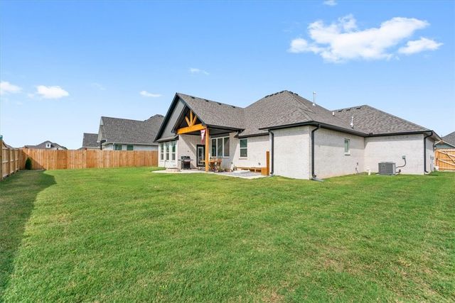 1805 Gaines Street, Pea Ridge, AR 72751