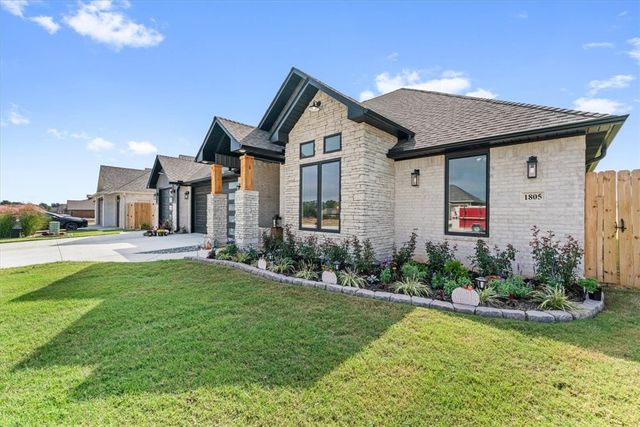 1805 Gaines Street, Pea Ridge, AR 72751