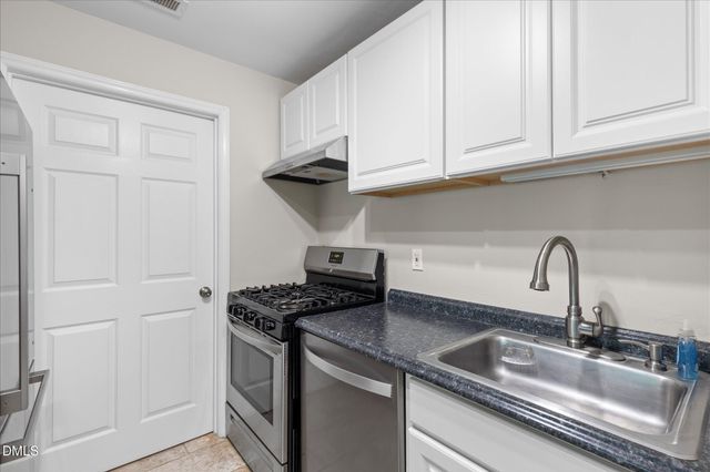 1300 Hillbrow Lane 302, Raleigh, NC 27615