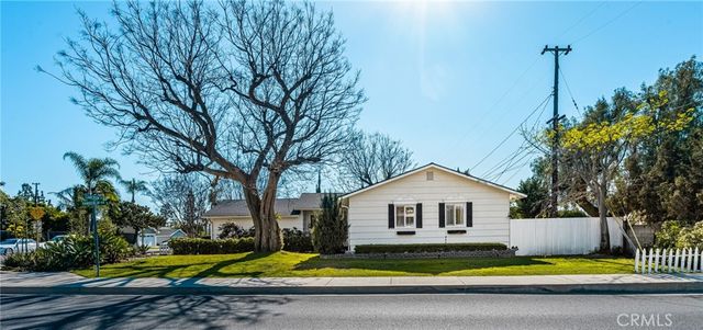 14201 Cameron, North Tustin, CA 92705