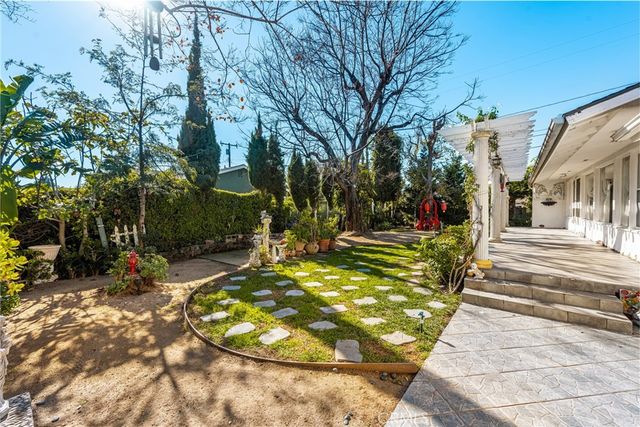 14201 Cameron, North Tustin, CA 92705