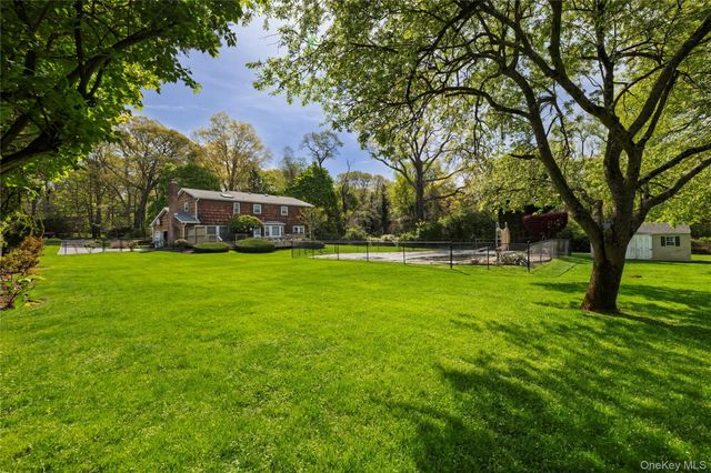 167 Brookville Lane, Glen Head, NY 11545