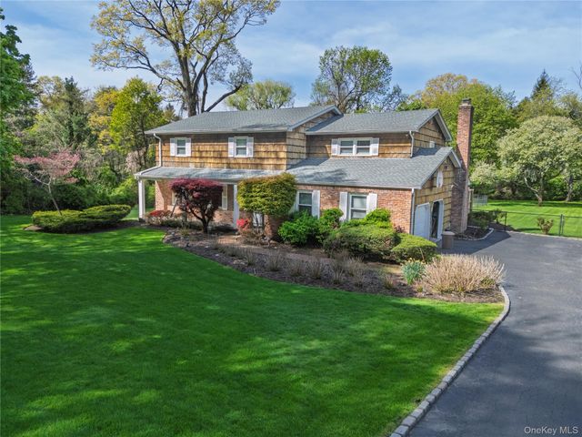 167 Brookville Lane, Glen Head, NY 11545