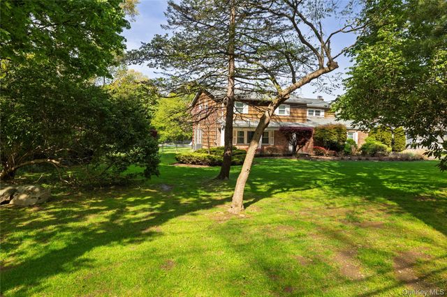 167 Brookville Lane, Glen Head, NY 11545