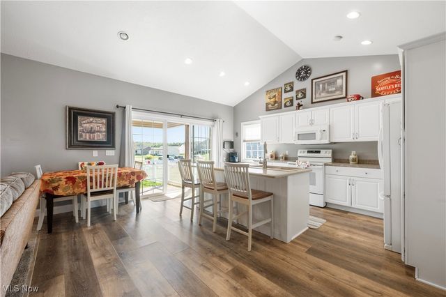 963 Saint Brendan Drive, Canal Fulton, OH 44614