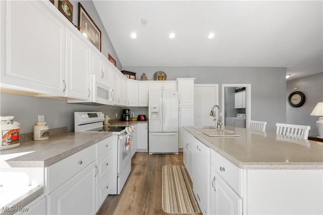 963 Saint Brendan Drive, Canal Fulton, OH 44614